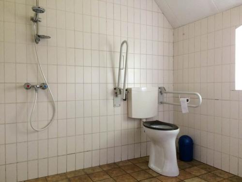integraal toegankelijk toilet en douche